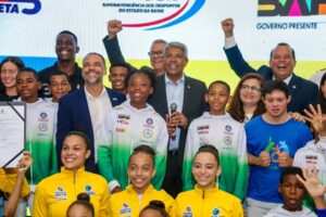Leia mais sobre o artigo Augusto Vasconcelos anuncia maior investimento da história no FazAtleta