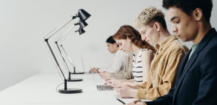 Estácio promove feira virtual de empregos e estágios do Brasil