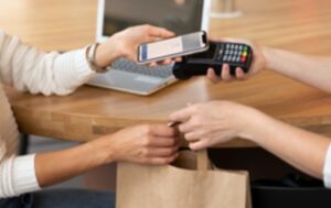 Leia mais sobre o artigo Pix Automático inicia  nova era para pagamentos no país