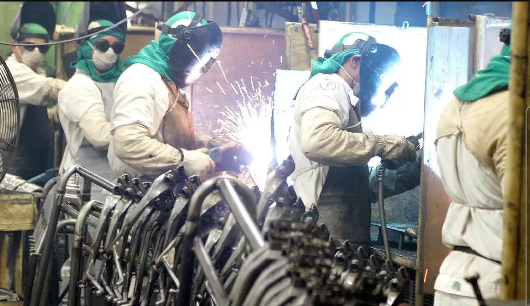 Atividade econômica brasileira cresce 0,4% em agosto