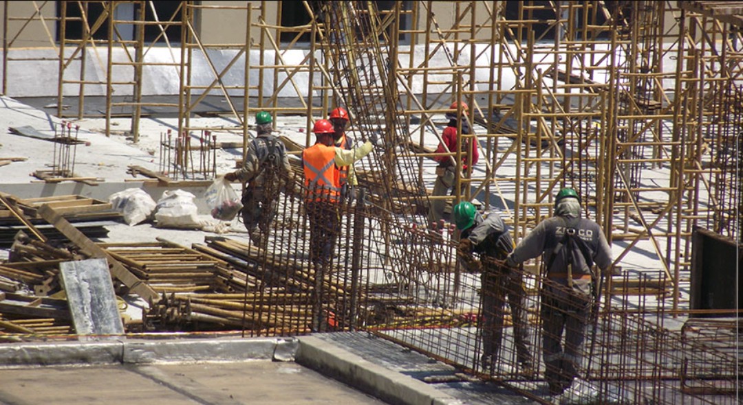 Desocupação é de 5,6% e repete a menor taxa desde 2012, no 3º trimestre