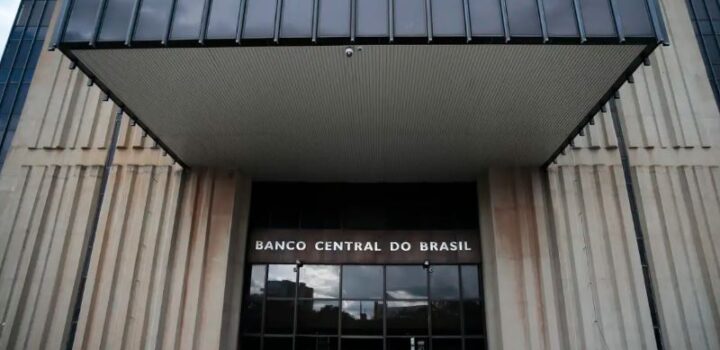 Mercado financeiro reduz para 4,72% previsão de inflação em 2025