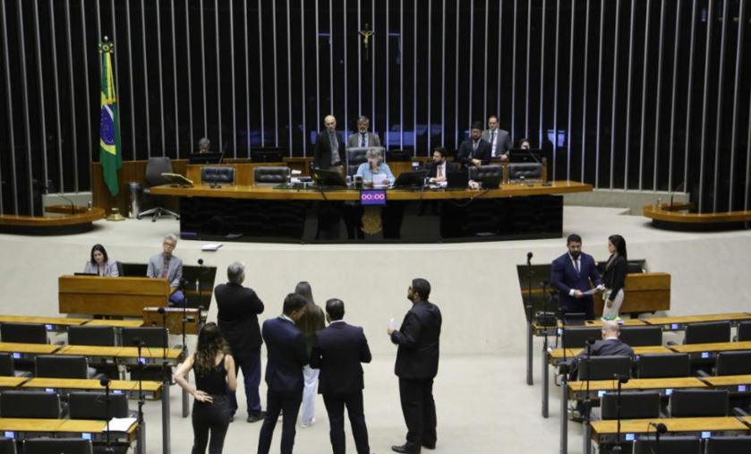 Projetos buscam proteger mulheres no setor de turismo
