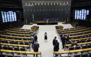 Leia mais sobre o artigo Câmara aprova pedido da oposição e retira de pauta a MP sobre tributação de investimentos