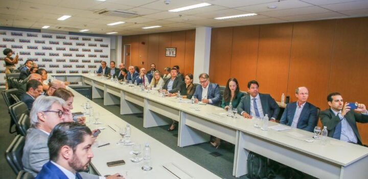 Representantes do agronegócio e de entidades empresariais se reúnem para discutir sobre conflitos fundiários