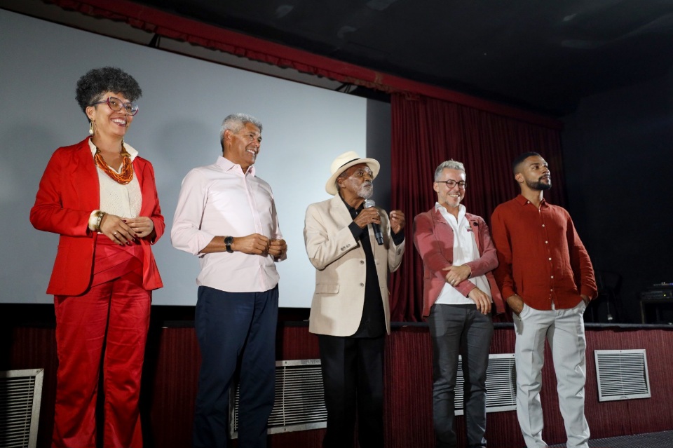Governador participa de sessão especial do filme Malês durante o Novembro Negro