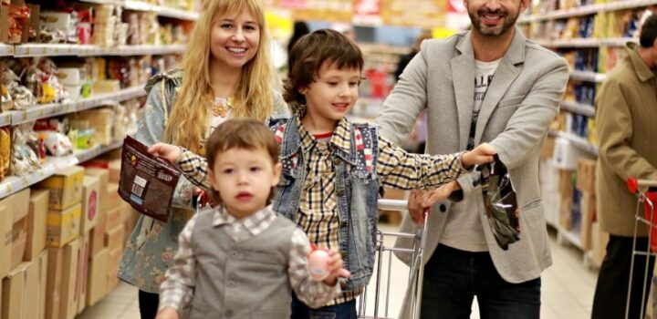 Cerca de 70% dos consumidores aproveitam a Black Friday para adiantar as compras de Natal