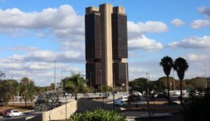 Leia mais sobre o artigo Inflação de 2025 ficará abaixo do teto da meta, em 4,45%