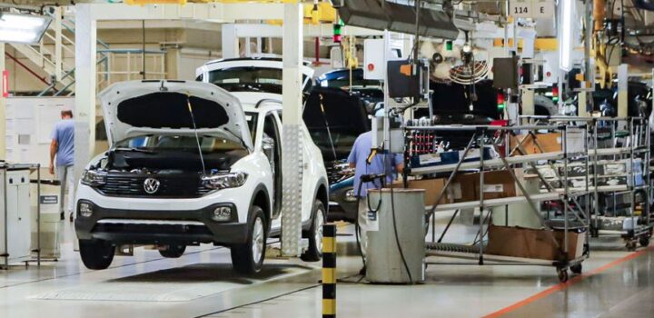 Produção industrial cai em 6 dos 15 locais pesquisados em setembro