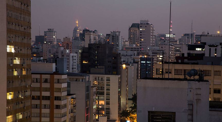 Inflação recua para 0,09% em outubro influenciada pela queda na energia elétrica