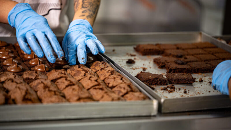 Desempenho e finanças da pequena indústria  pioram no 3º trimestre de 2025, revela CNI 