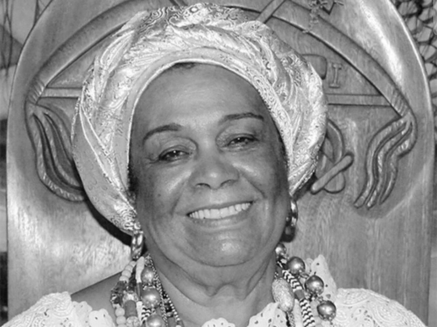 Carlos Muniz manifesta pesar pelo falecimento de Mãe Carmem