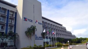 Leia mais sobre o artigo Dados do TCE e expansão da rede estadual contrariam discurso de ACM Neto sobre regulação na Bahia