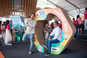 Leia mais sobre o artigo Blueartes apresenta solução pioneira em design sustentável no Encontro Estudantil 2025