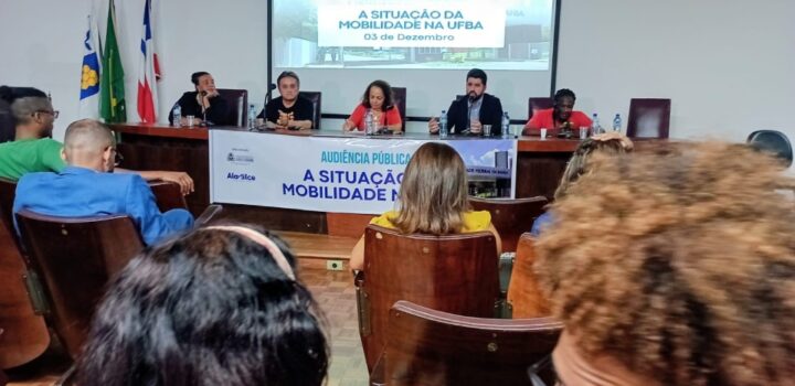 Debate promovido por Aladilce defende nova linha de ônibus da UFBA para a Lapa