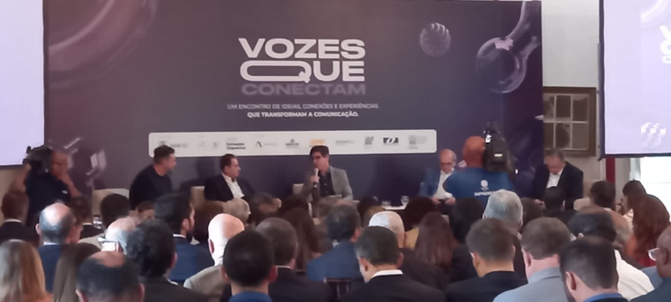 “Vozes que Conectam” celebra os 30 anos da AC Comunicação