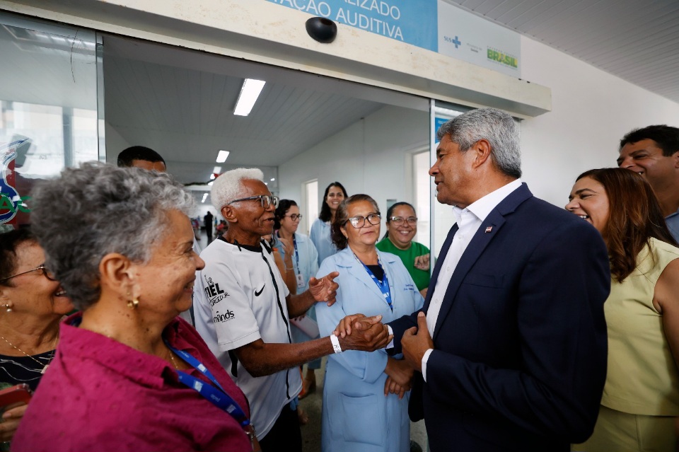 Governo amplia serviços e fortalece cuidado para idosos