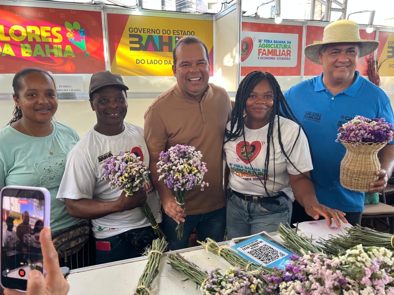 Vice-governador visita Feira da Agricultura Familiar e ressalta a força do cooperativismo
