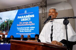 Leia mais sobre o artigo Jerônimo Rodrigues se torna primeiro governador da Bahia a receber título de Doutor Honoris Causa pela Uesc