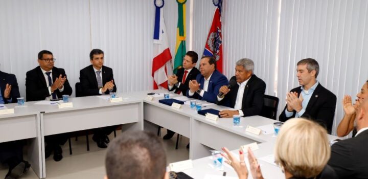 Em reunião com a Polícia Civil, Jerônimo Rodrigues alinha trabalho das forças de segurança