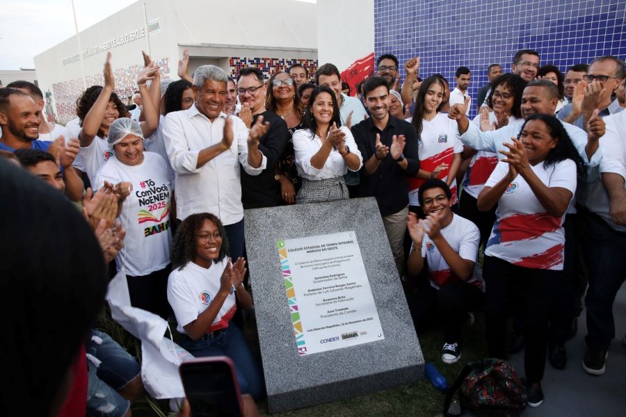 Jerônimo Rodrigues lança Operação Verão no interior e inaugura colégio de tempo integral, em Luís Eduardo Magalhães