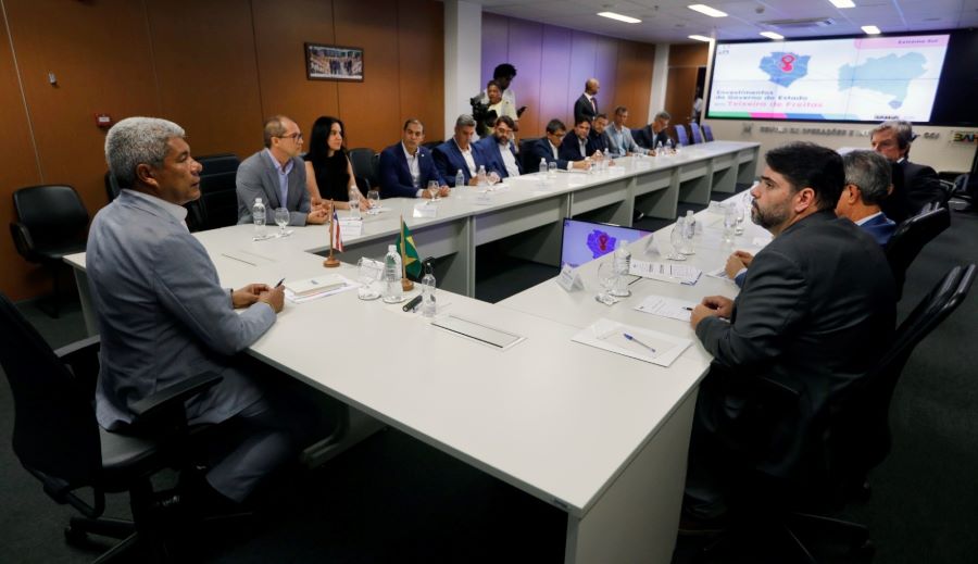 Você está visualizando atualmente Governo autoriza licitação para pavimentação das vias de acesso ao novo Terminal Rodoviário de Teixeira de Freitas