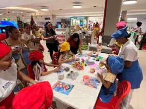 Leia mais sobre o artigo Gratuito: oficinas de biscoitos e cupcakes natalinos