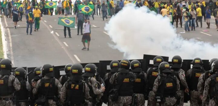 STF forma maioria para condenar cinco PMs do DF a 16 anos pelo 8/1