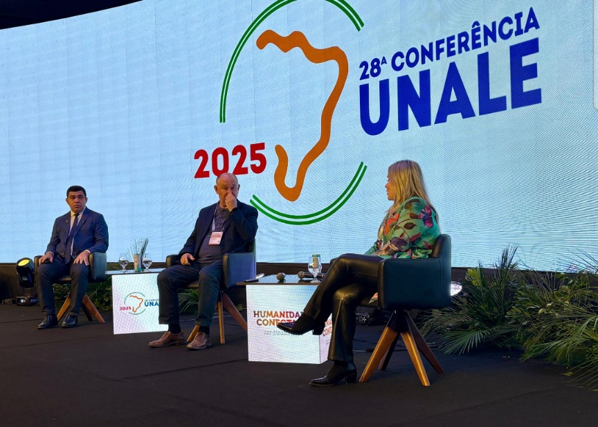 Ivana Bastos destaca pacto federativo na Conferência da Unale