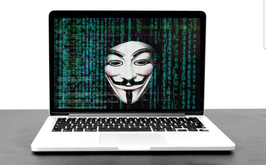 Cerca de 4 em cada 10 idosos já caíram em fraudes financeiros aponta pesquisa