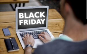 Leia mais sobre o artigo Black Friday: faturamento cresce 12% e uso do Pix 56%, aponta  TOTVS