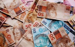 Leia mais sobre o artigo PIB da Bahia cresce 2,2% no terceiro trimestre de 2025