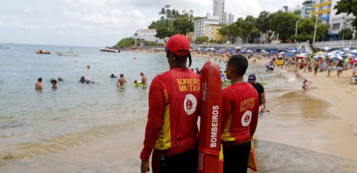 Corpo de Bombeiros recebe novos equipamentos para resgate aquático