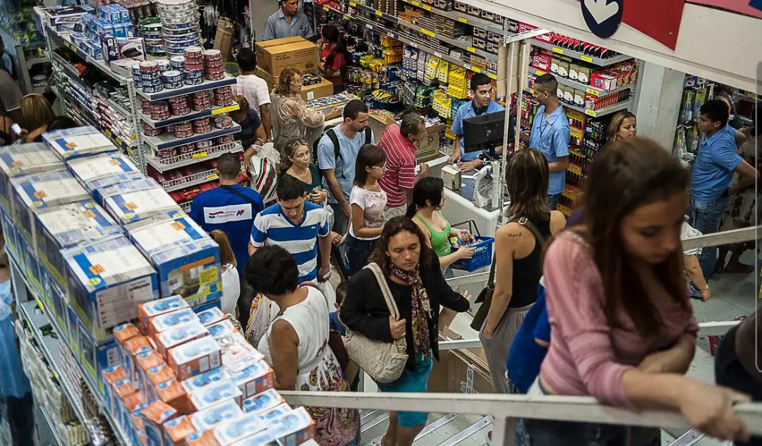 CNC projeta avanço de 1,81% para o varejo em 2025 e aceleração para 3,66% em 2026