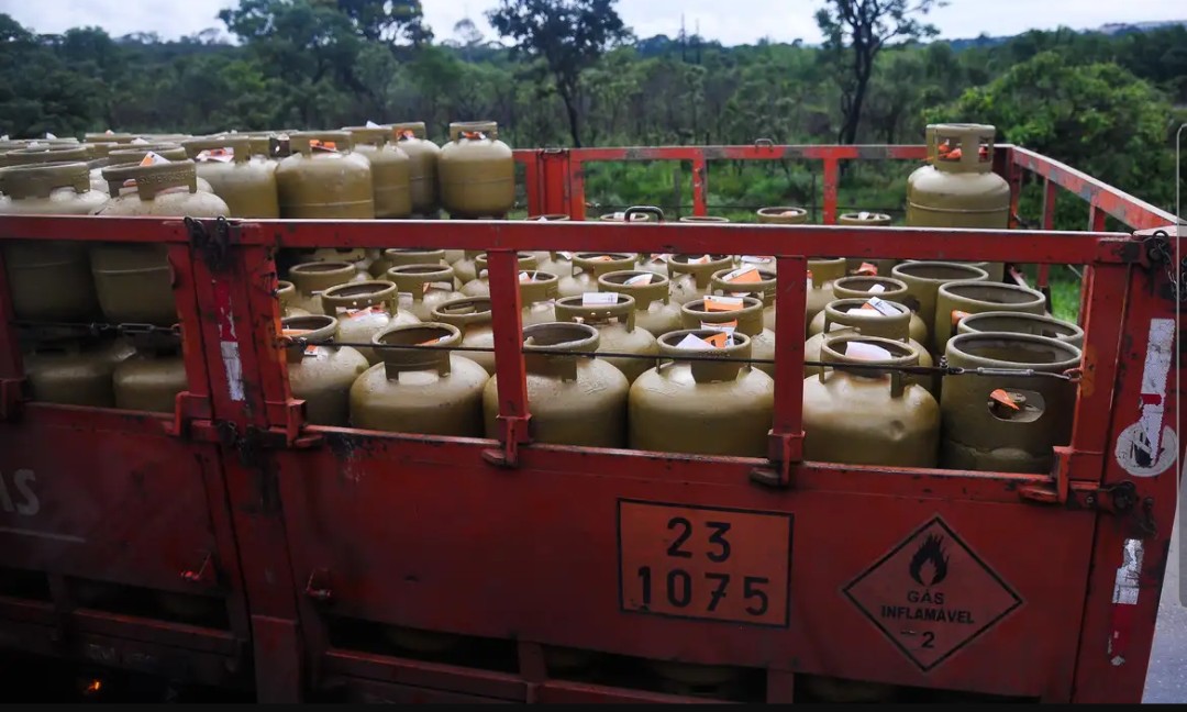 Beneficiários com NIS final 4 recebem Auxílio Gás nesta segunda-feira