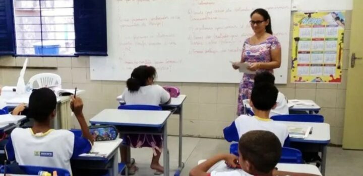 Isenção do IR duplica número de professores da educação básica que não pagarão imposto na Bahia