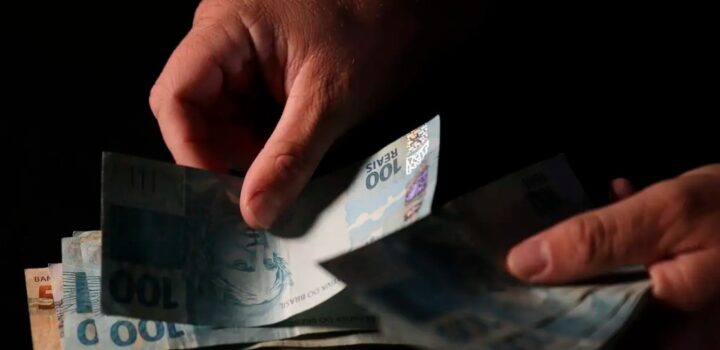 Governo libera saldo do FGTS retido pelo saque-aniversário