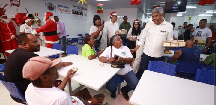 Governador participa do Natal Mais Social com cardápio especial no Restaurante Popular da Liberdade