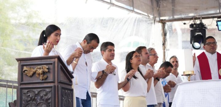 Prefeito Bruno Reis participa de missa na última sexta-feira do ano na Igreja do Bonfim
