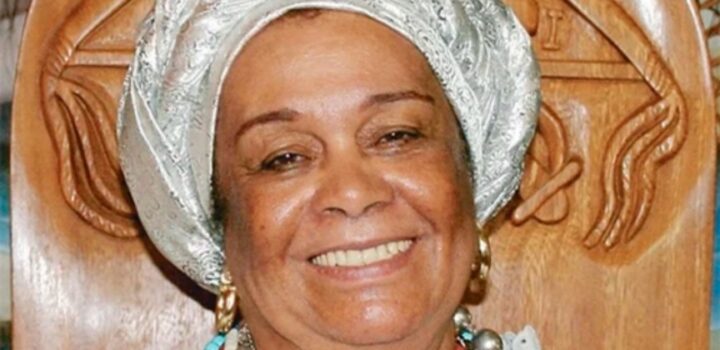 Carlos Muniz manifesta pesar pelo falecimento de Mãe Carmem