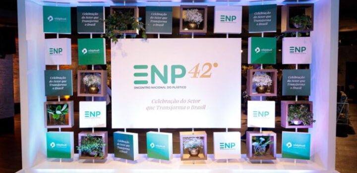 Setor plástico registra R$ 5 bi em investimentos e 4% de alta nas exportações em 2025, aponta ABIPLAST