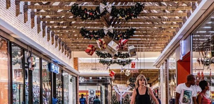 Cerca de 12 milhões de consumidores devem ir às compras de Natal na última hora, apontam CNDL/SPC Brasil