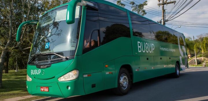 Contratações temporárias pressionam logística de transporte; startup usa IA para ajudar empresas