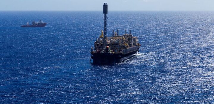 Produção industrial avança em 8 dos 15 locais pesquisados em outubro