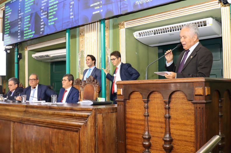 Câmara aprova projetos nas áreas de cultura e saúde