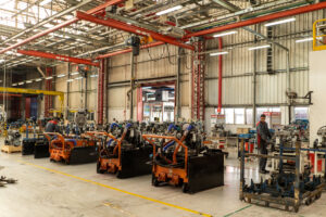 Leia mais sobre o artigo Faturamento industrial cai 2,7% em outubro, terceira queda consecutiva, diz CNI