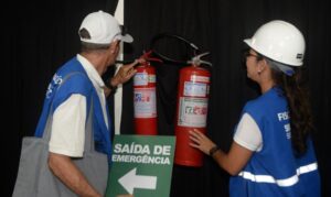 Leia mais sobre o artigo Fiscalização vistoria camarotes e estruturas montadas para o Carnaval no circuito Barra/Ondina