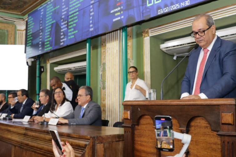 Câmara abre trabalhos legislativos em 2 de fevereiro