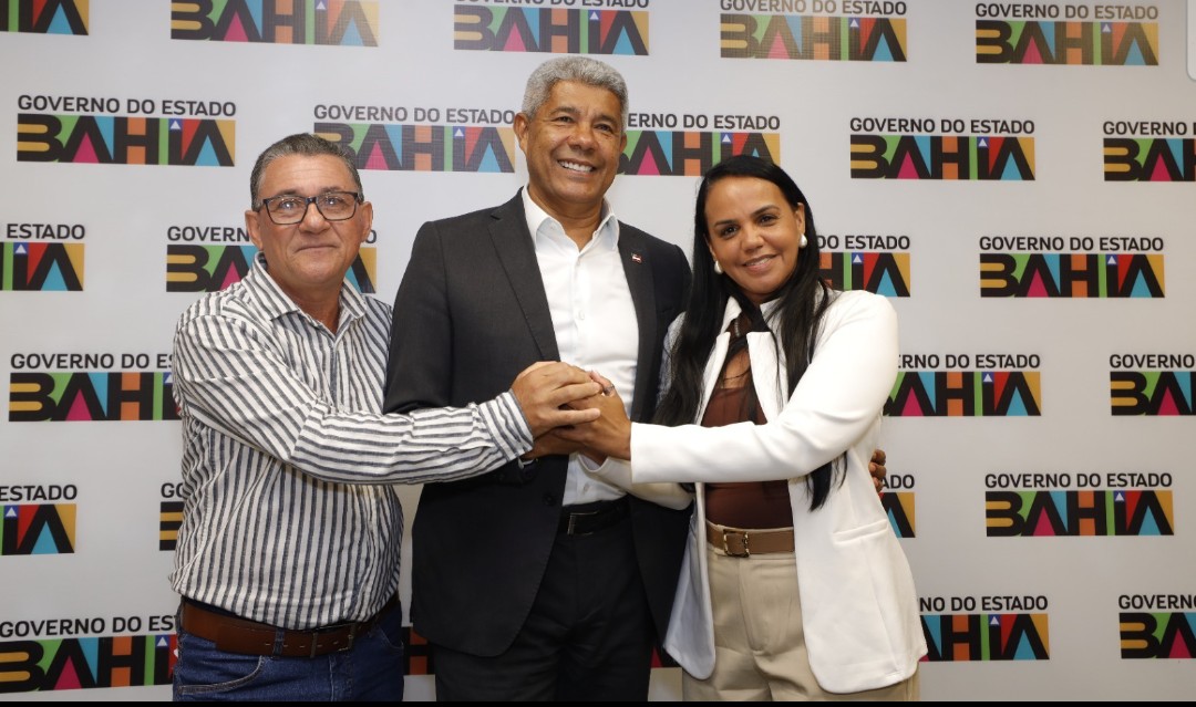 Governador recebe prefeita de Aiquara e apresenta balanço de&nbsp; investimentos no município