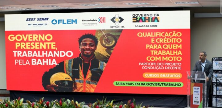Estado entrega mais de 200 certificados, kits de proteção e bags para mototaxistas e motofretistas da Bahia